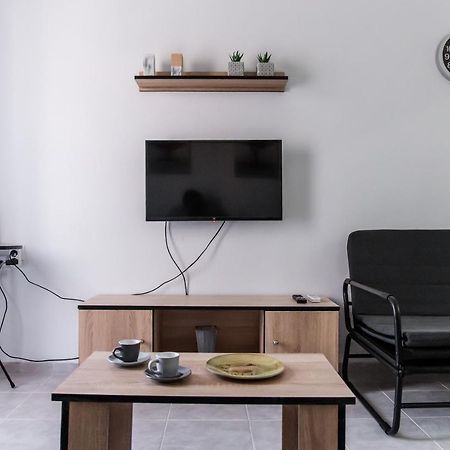Minimalistic Apartment Petros Héraklion Extérieur photo