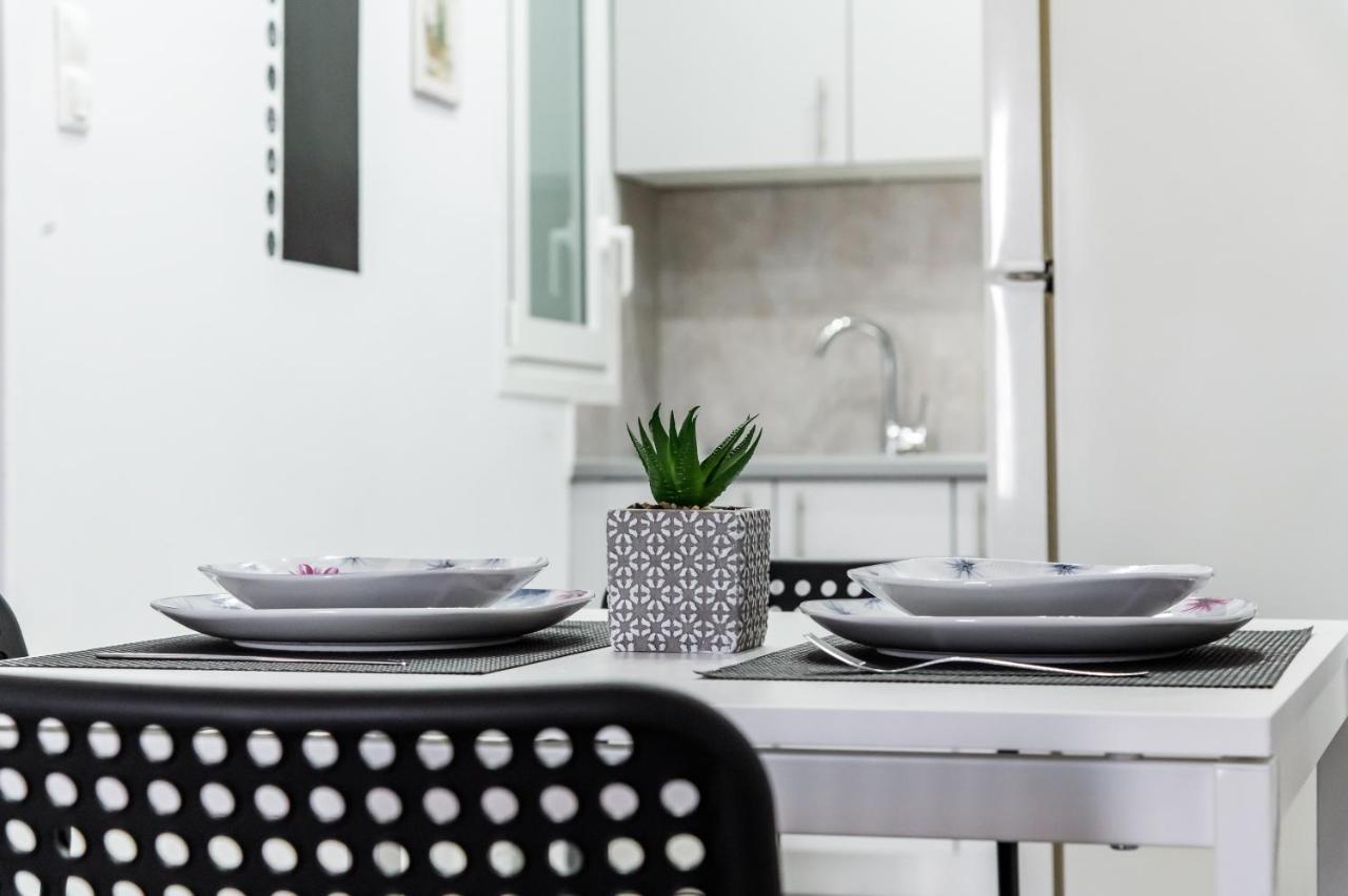 Minimalistic Apartment Petros Héraklion Extérieur photo