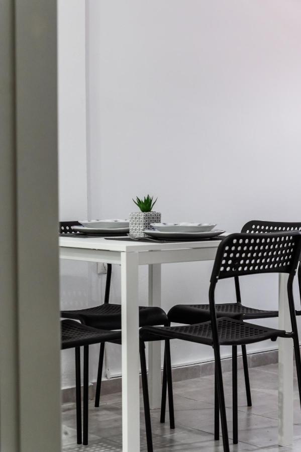 Minimalistic Apartment Petros Héraklion Extérieur photo