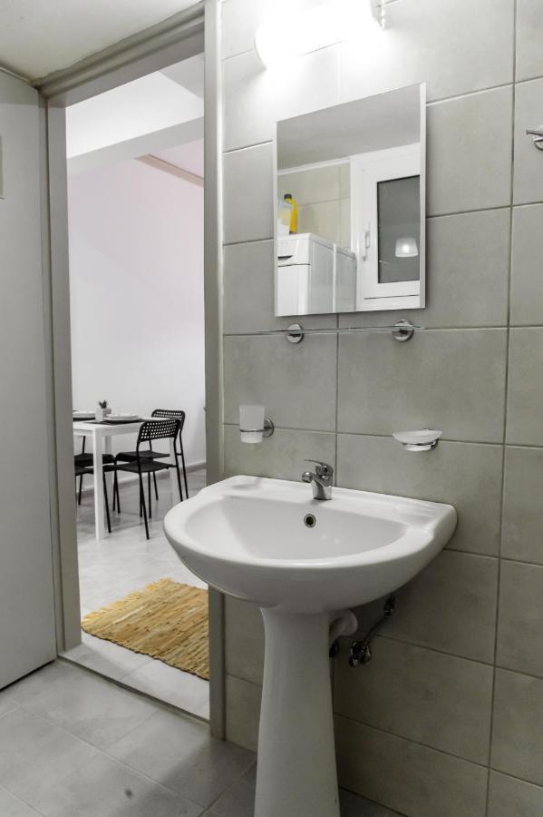 Minimalistic Apartment Petros Héraklion Extérieur photo